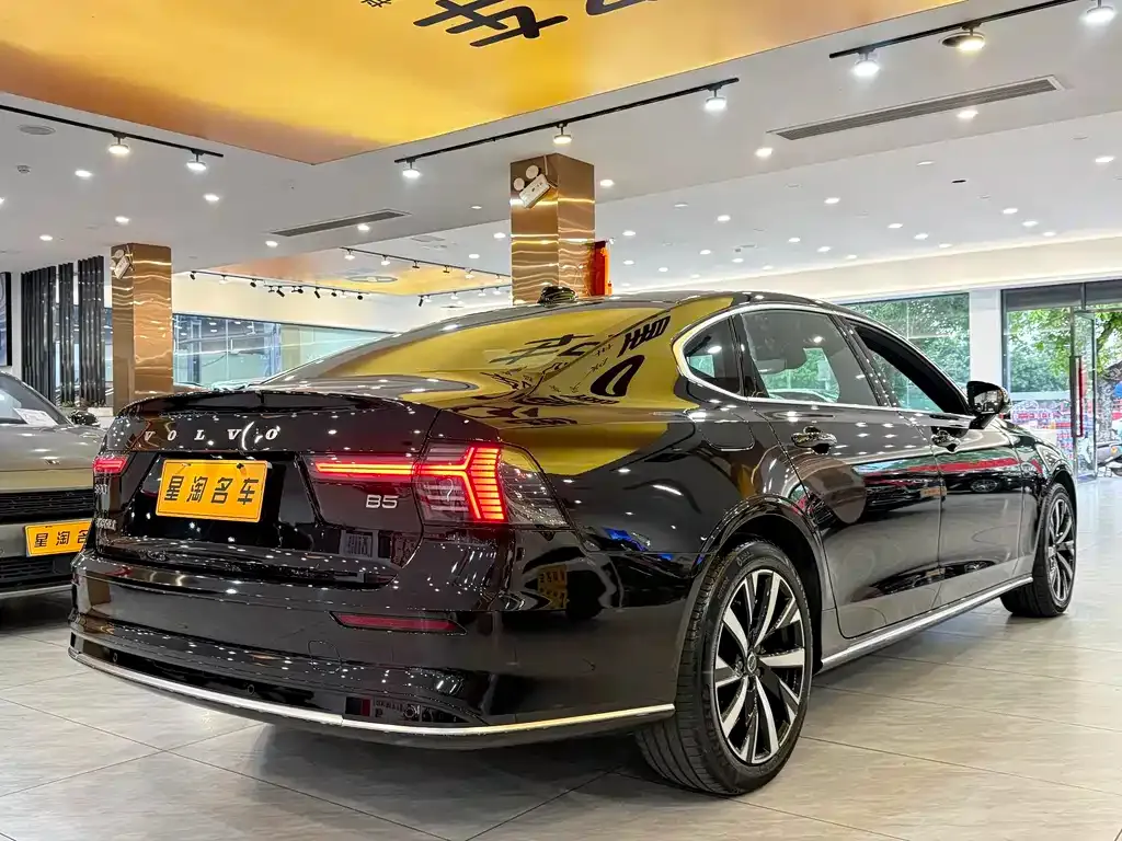 Volvo S90 — фото 7
