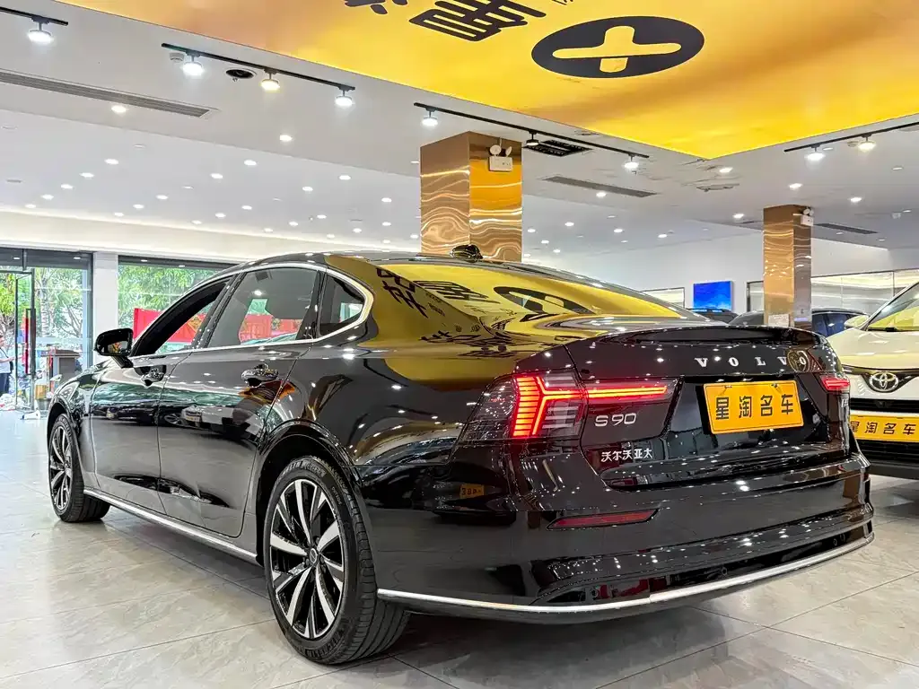 Volvo S90 — фото 6