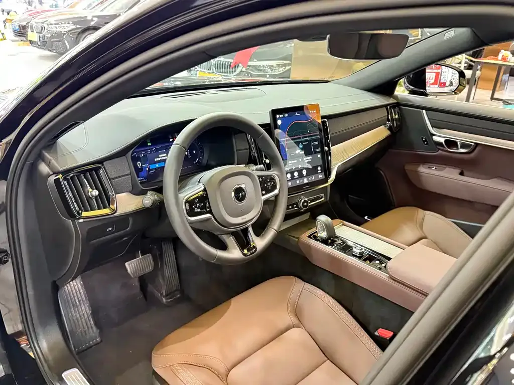 Volvo S90 — фото 10