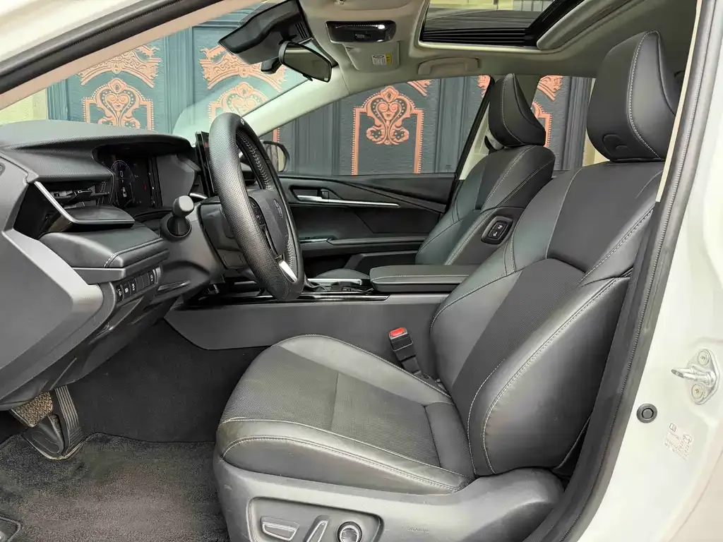 Toyota Camry 2025 из CN, фото 4