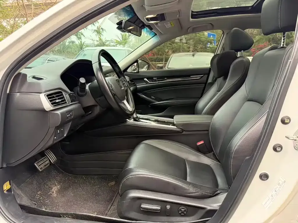 Honda Accord — фото 3