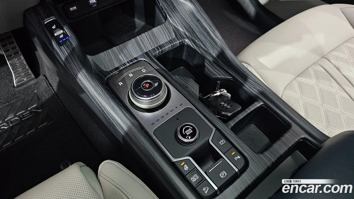 Kia Sorento — фото 8