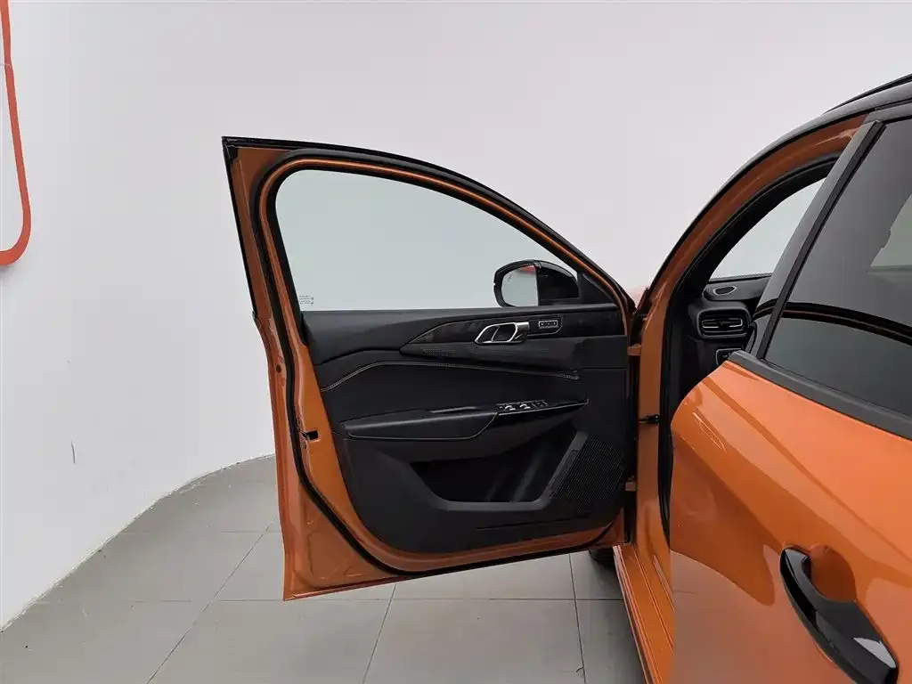 Lynk & Co 02 Hatchback 2021 из CN, фото 4
