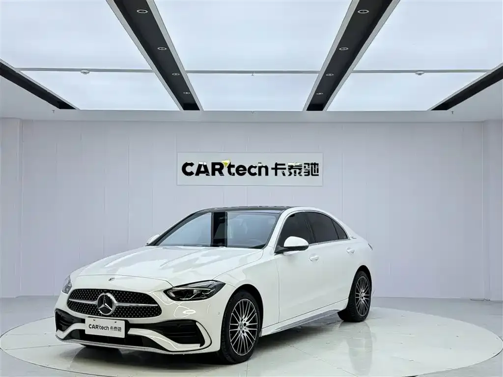 Mercedes-Benz C-Class — фото 1