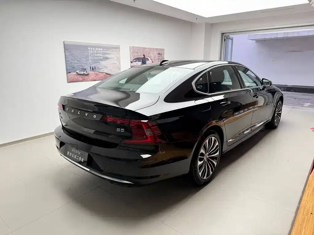 Volvo S90 — фото 3