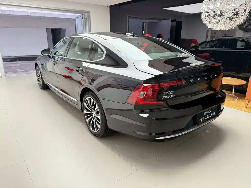 Volvo S90 — фото 2