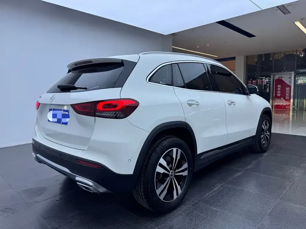 Mercedes-Benz GLA — фото 7