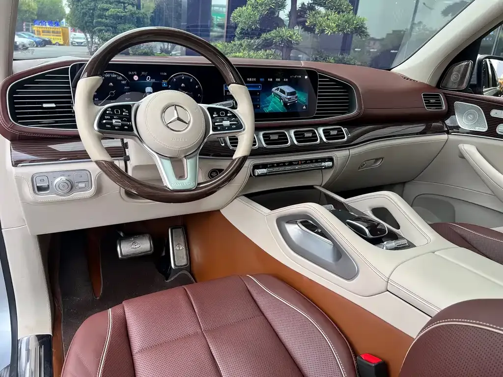 Mercedes-Benz GLS — фото 6