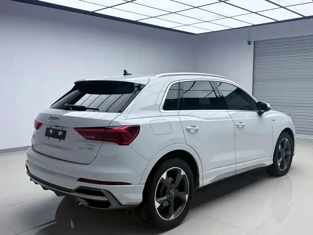 Audi Q3 — фото 6