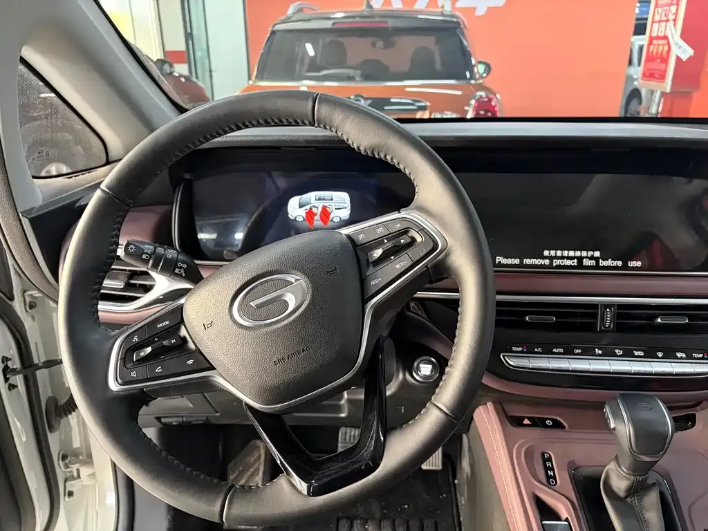 GAC Motor Trumpchi M6 — фото 10