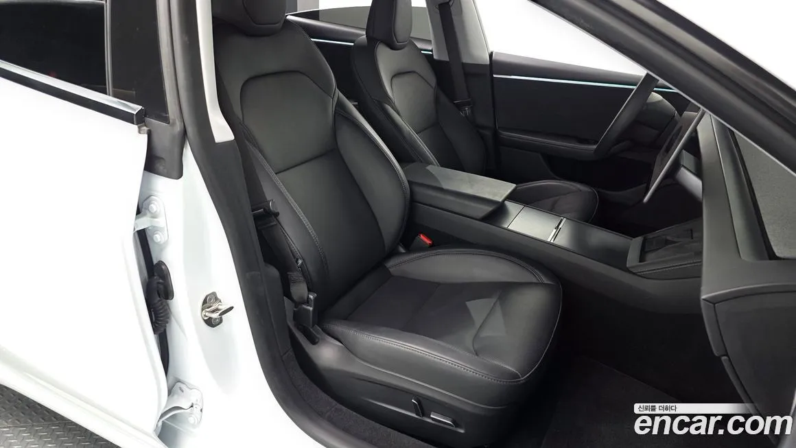 Tesla Model 3 2024 из KR, фото 10