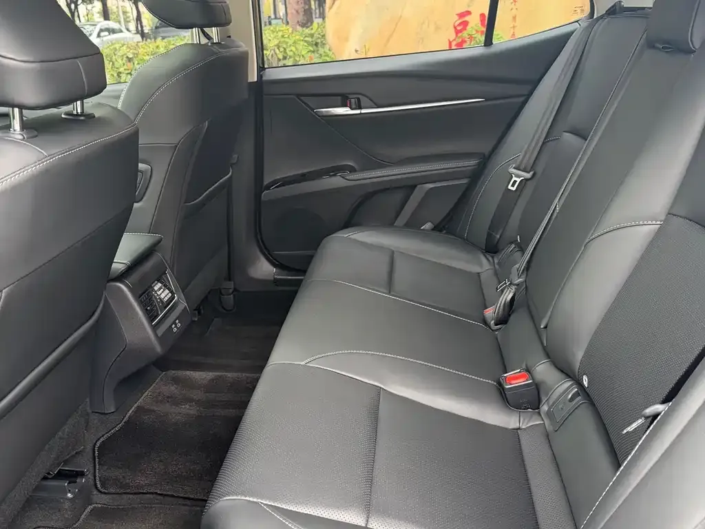 Toyota Camry 2024 из CN, фото 3