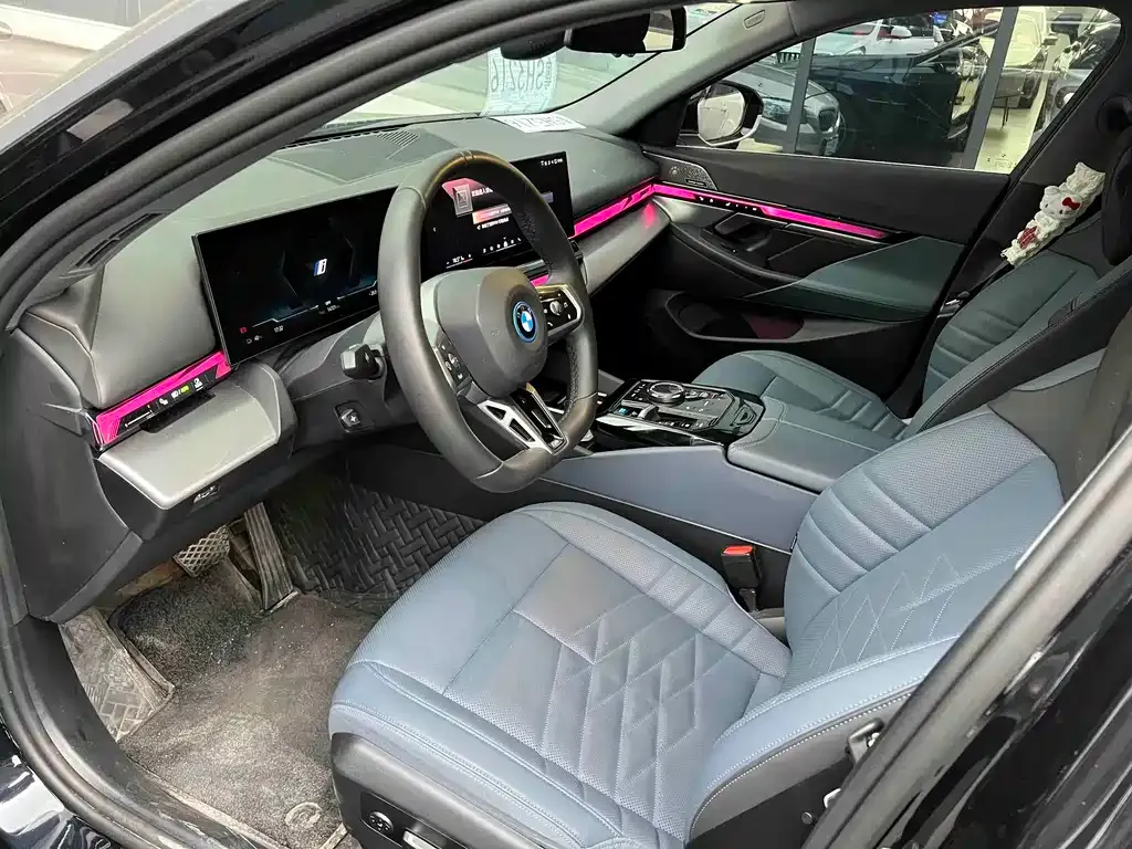 BMW i5 — фото 2