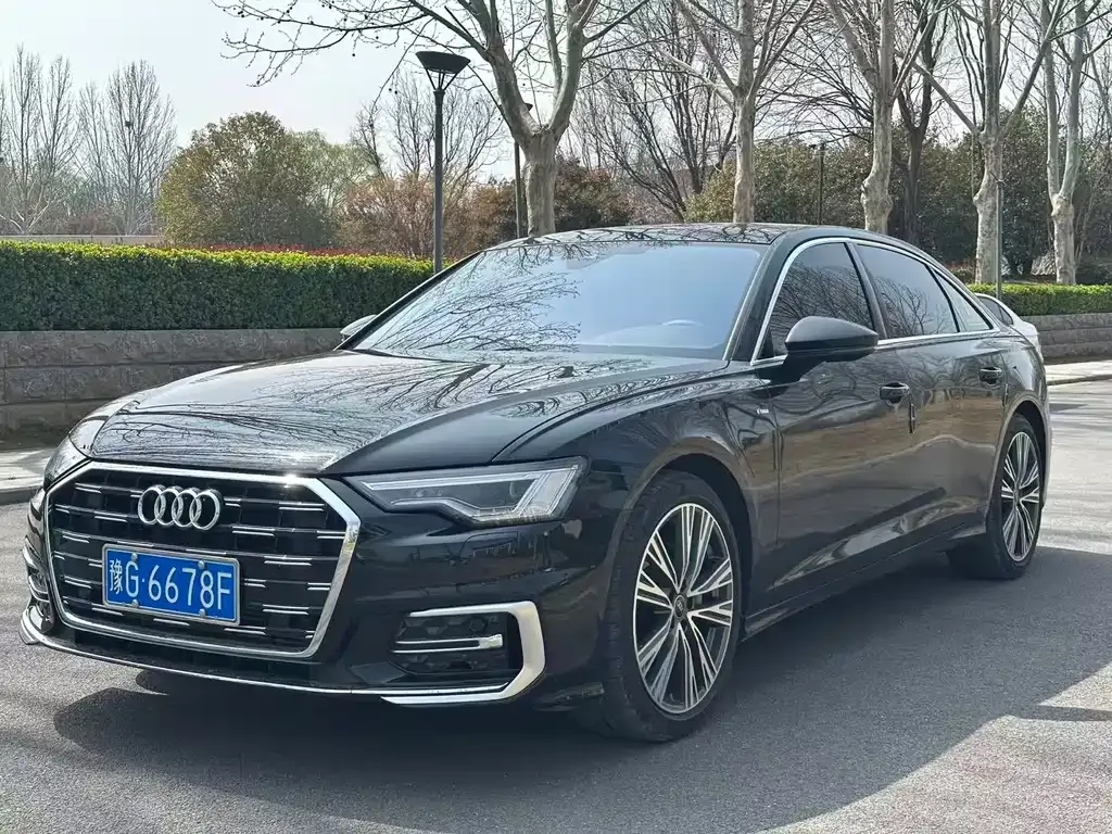 Audi A6L — фото 1