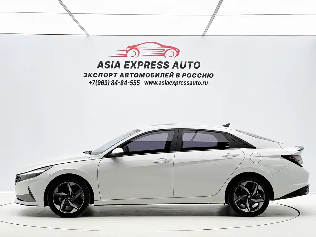 Hyundai Elantra — фото 2