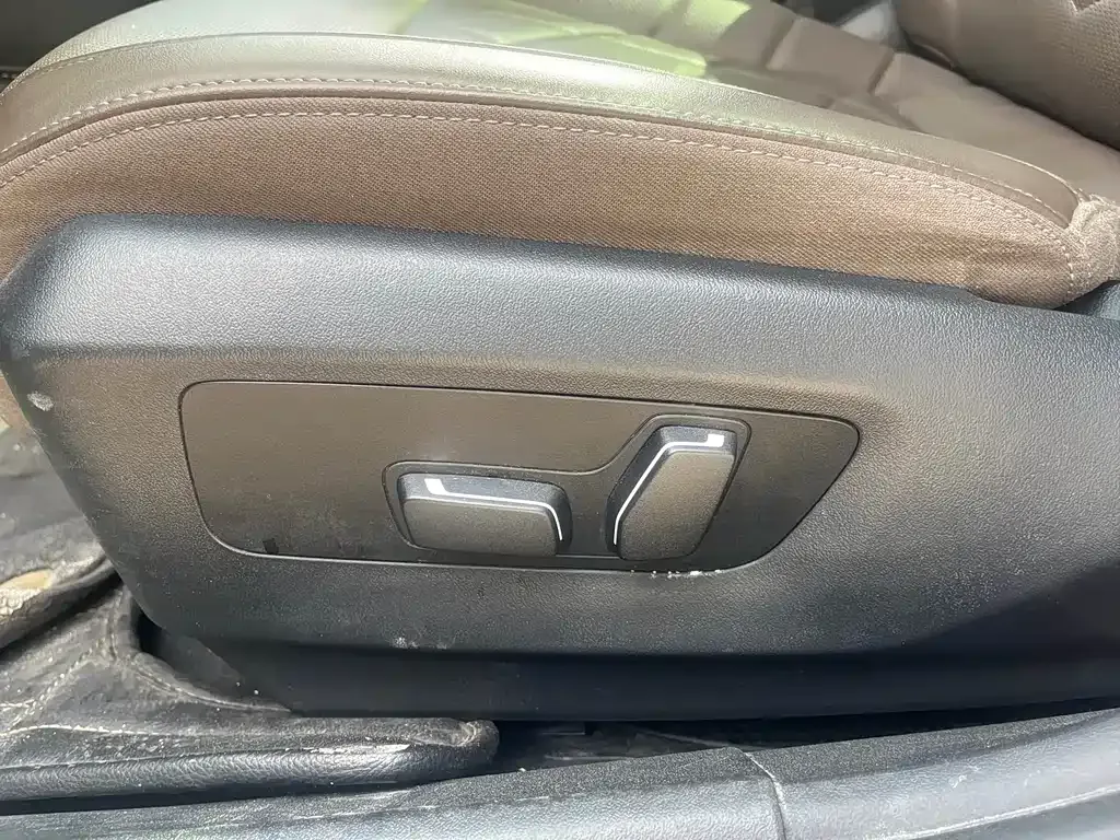 BMW 5 Series — фото 10