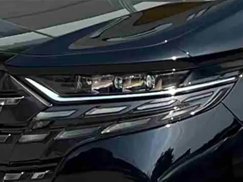 Toyota Alphard — фото 5
