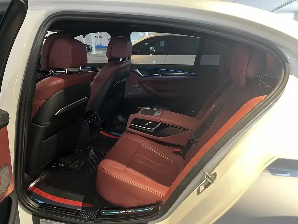 BMW 5 Series New Energy 2023 из CN, фото 10