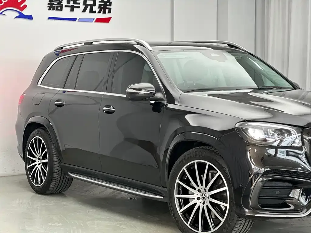 Mercedes-Benz GLS — фото 6