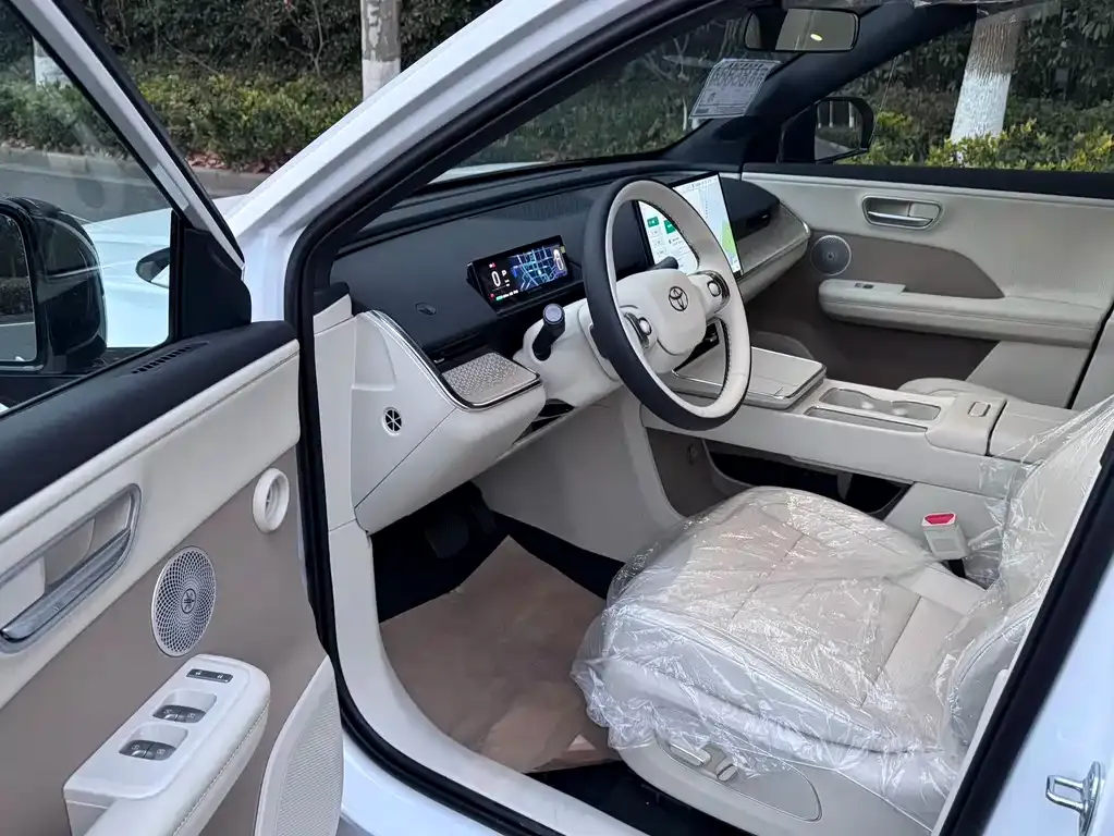 Toyota Platinum 3X 2025 из CN, фото 7