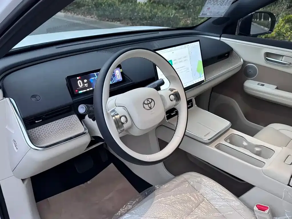 Toyota Platinum 3X 2025 из CN, фото 9