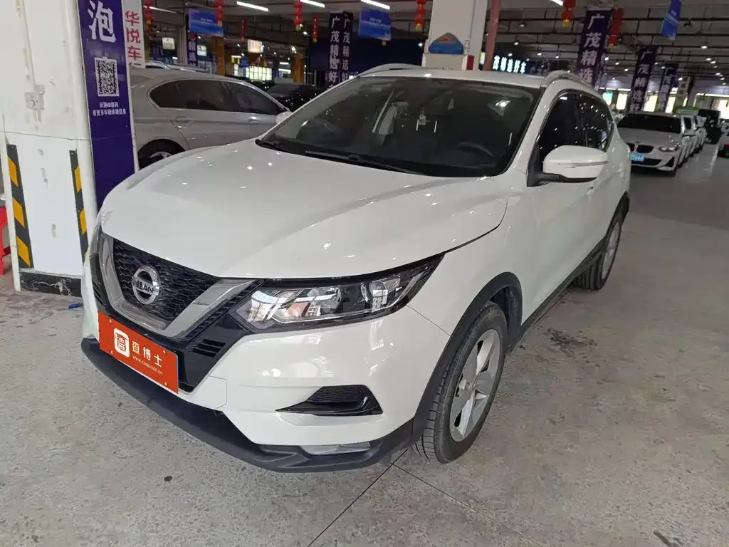 Nissan Qashqai — фото 1
