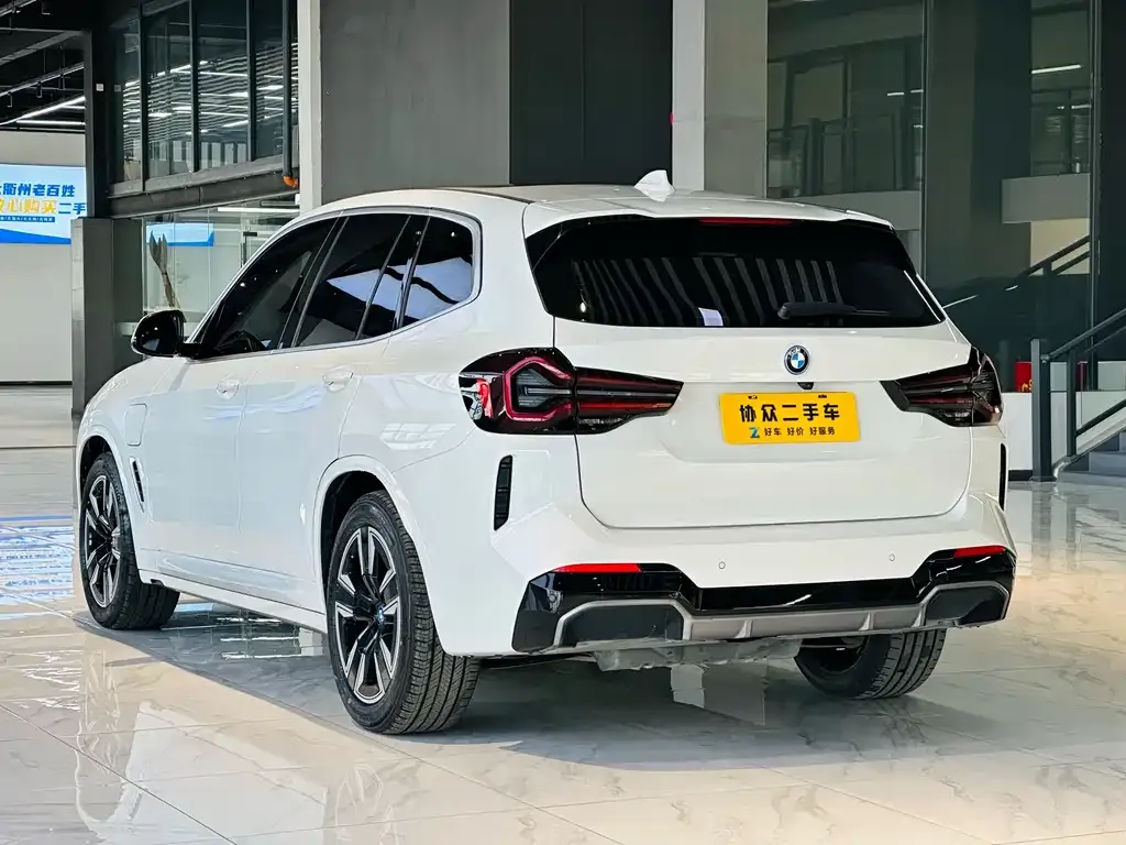 BMW iX3 2023 из CN, фото 3
