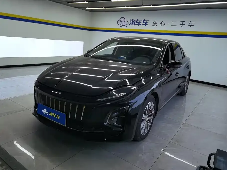 Hongqi E-QM5 — фото 1
