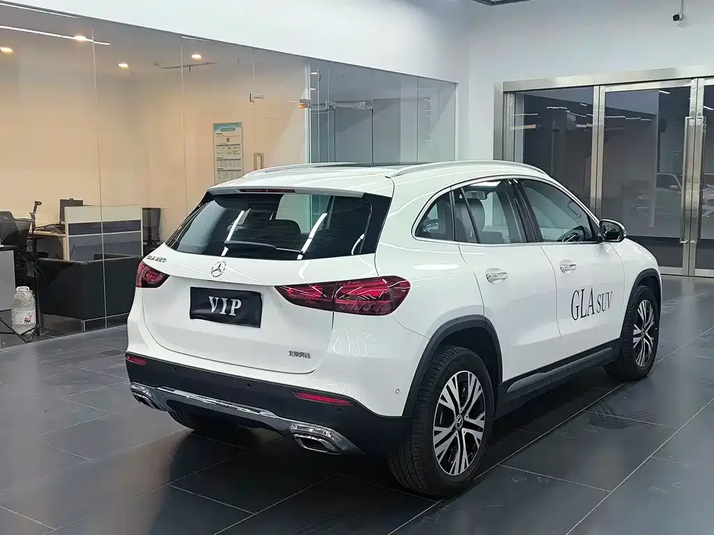 Mercedes-Benz GLA 2024 из CN, фото 2