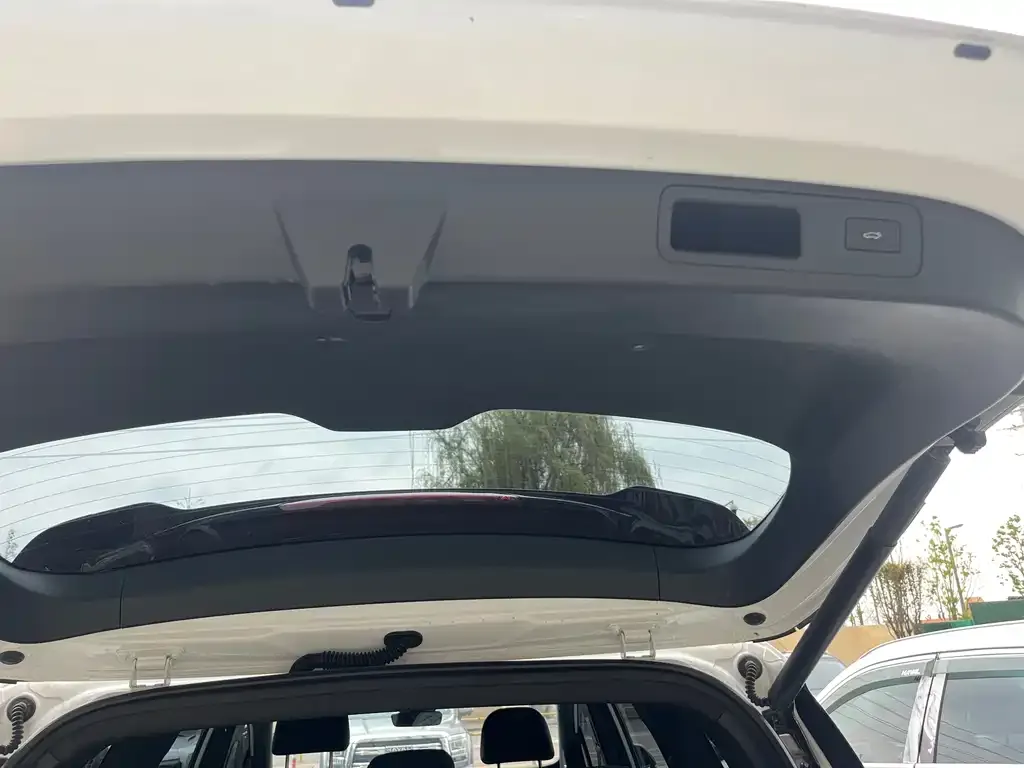 Geely Haoyue L 2023 из CN, фото 2