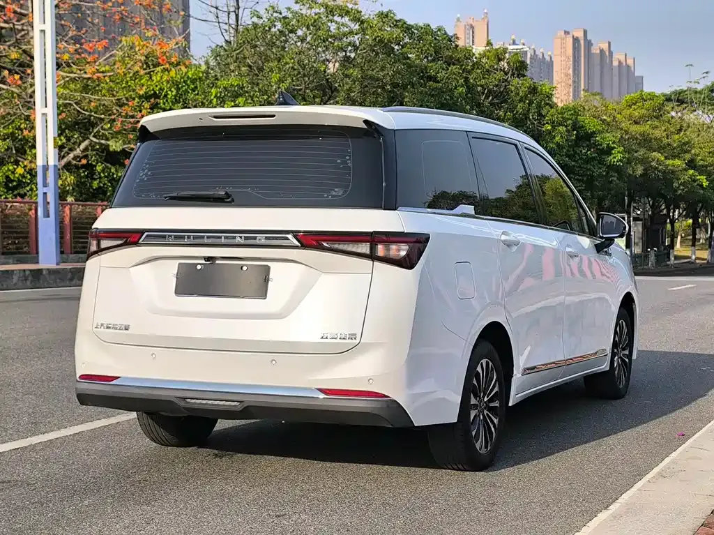 Wuling Jiachen — фото 10