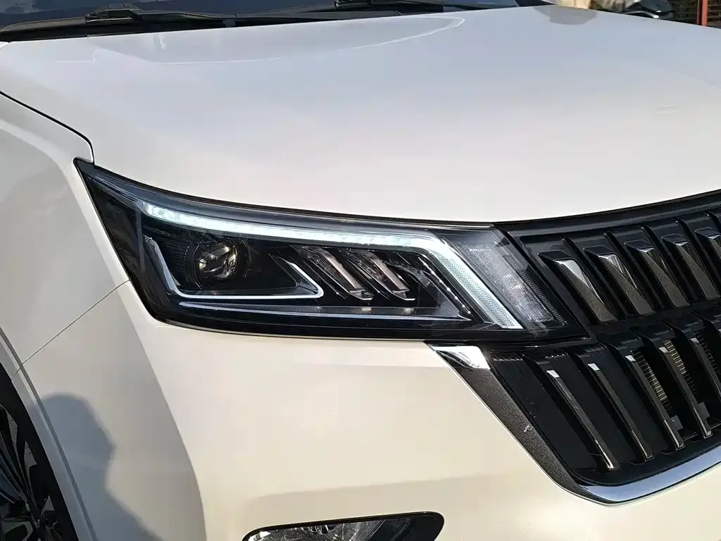 Wuling Jiachen — фото 2