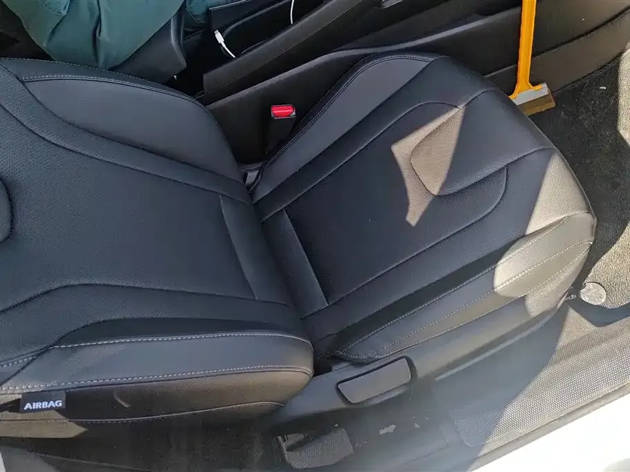 Hyundai Elantra 2025 из CN, фото 8