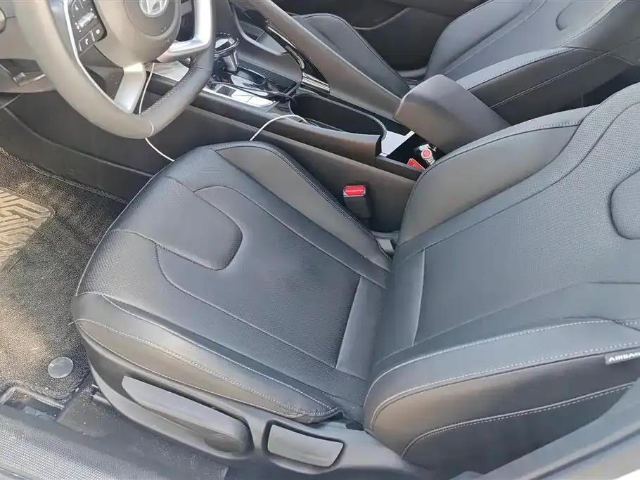 Hyundai Elantra 2025 из CN, фото 5