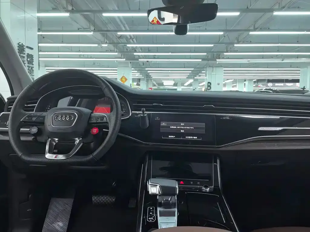 Audi Q7 2021 из CN, фото 5
