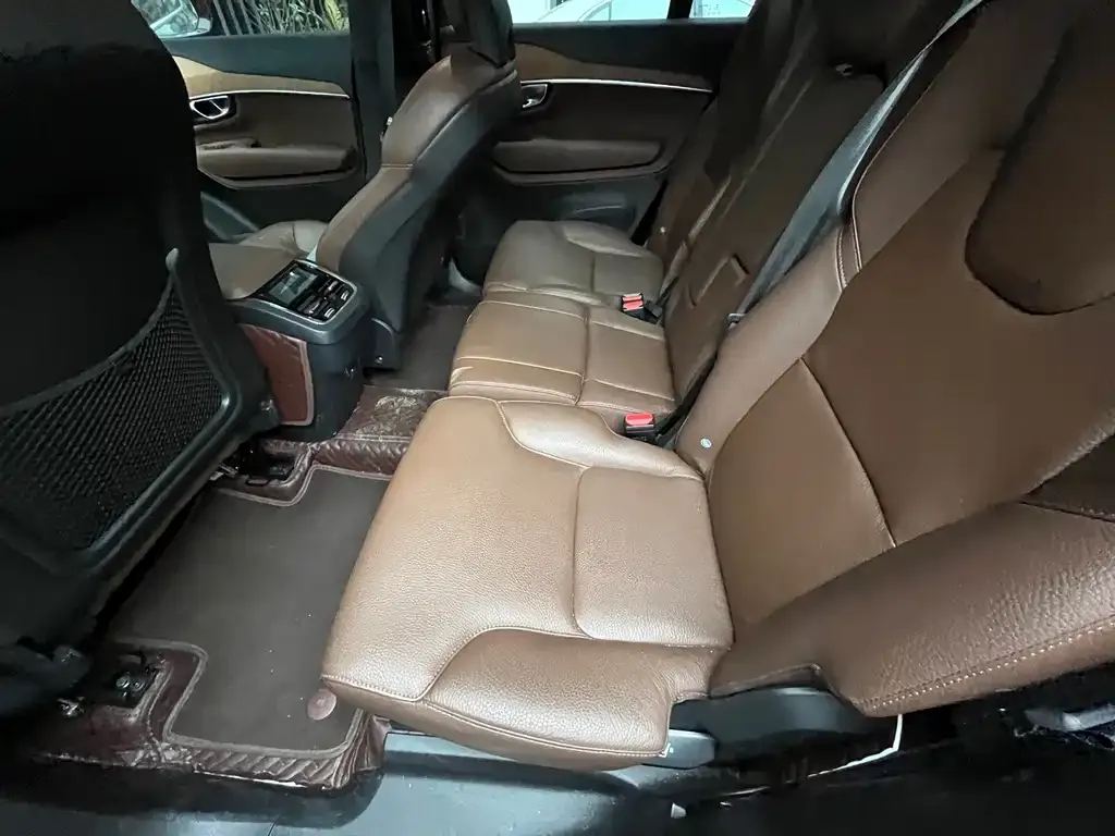 Volvo XC90 2022 из CN, фото 8