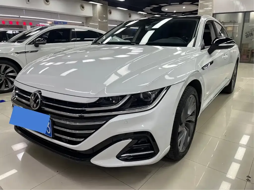 Volkswagen CC 2023 из CN, фото 1