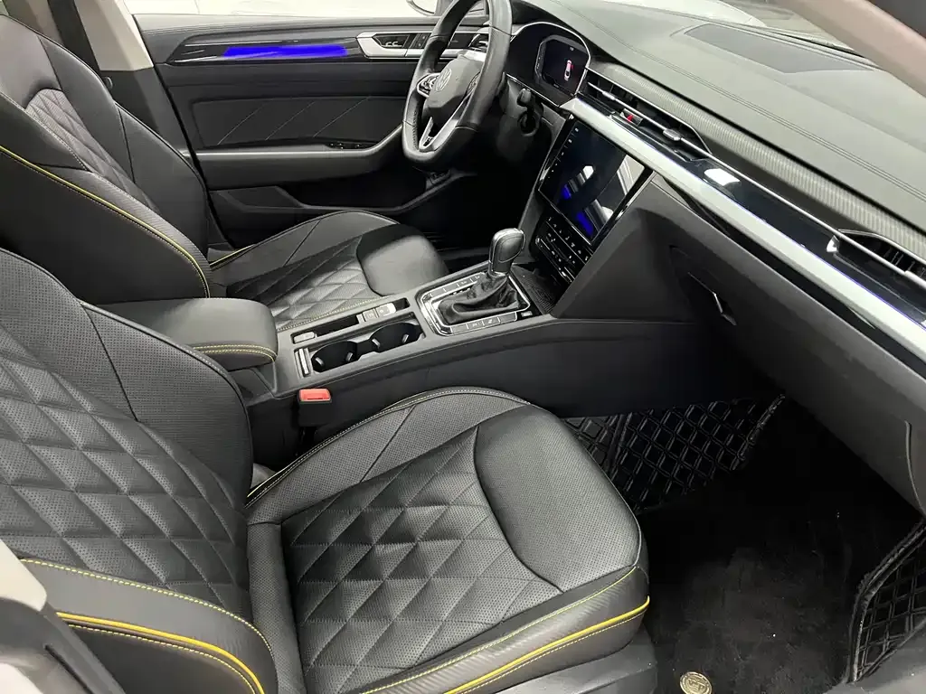 Volkswagen CC 2023 из CN, фото 9