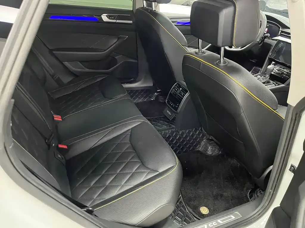 Volkswagen CC 2023 из CN, фото 8