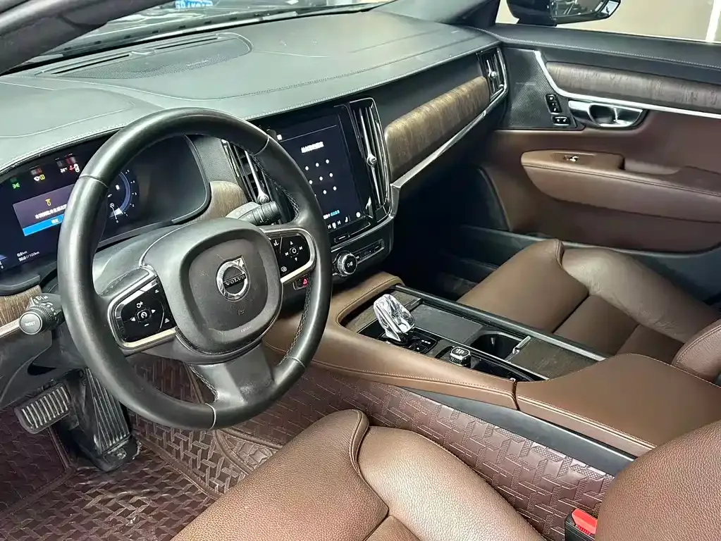 Volvo S90 — фото 8
