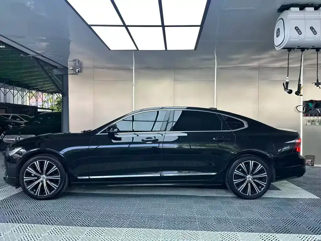 Volvo S90 — фото 3
