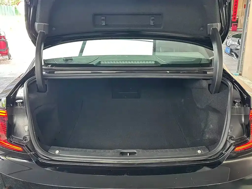 Volvo S90 — фото 4