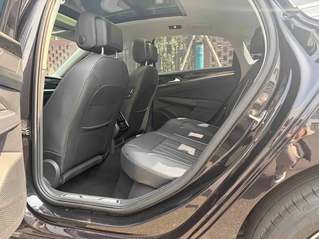 Volkswagen Passat — фото 9