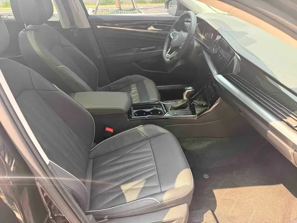 Volkswagen Passat — фото 8