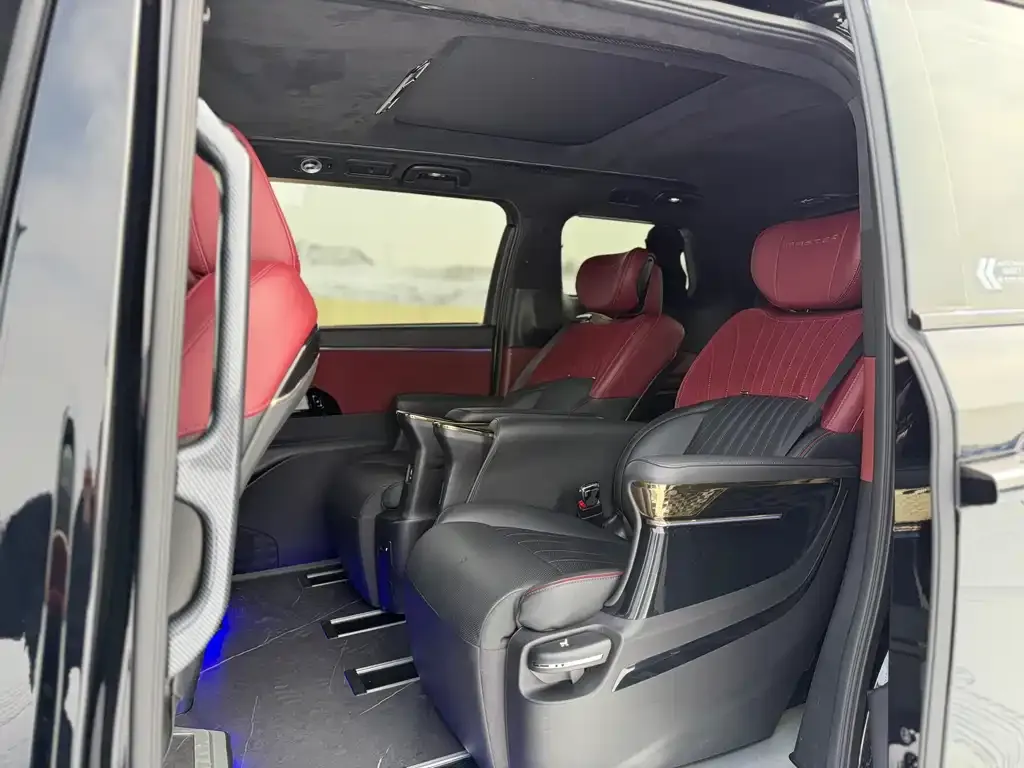 GAC Motor Trumpchi M8 — фото 10