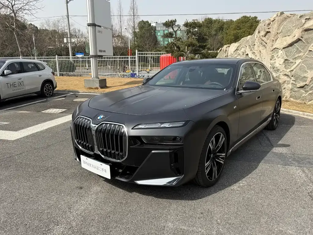 BMW 7 Series 2024 из CN, фото 1