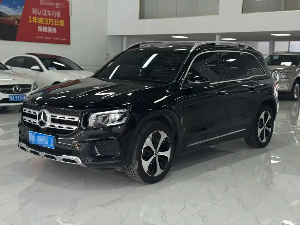 Mercedes-Benz GLB — фото 1