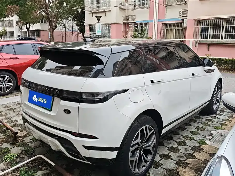 Land Rover Evoque PHEV — фото 7
