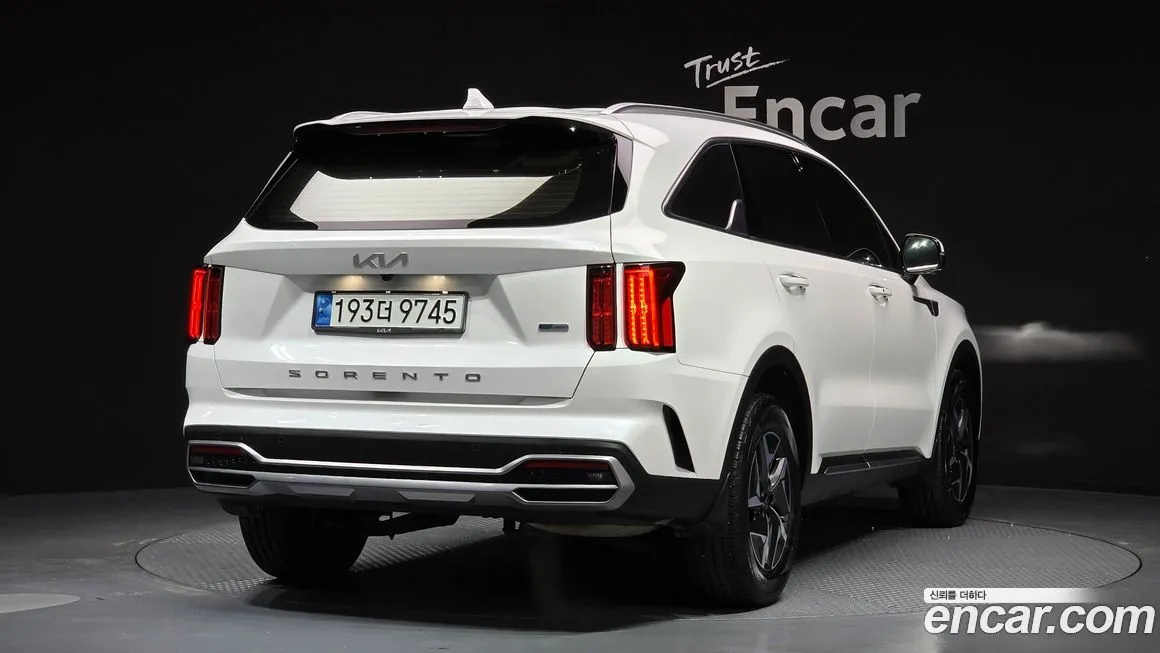 Kia Sorento — фото 8