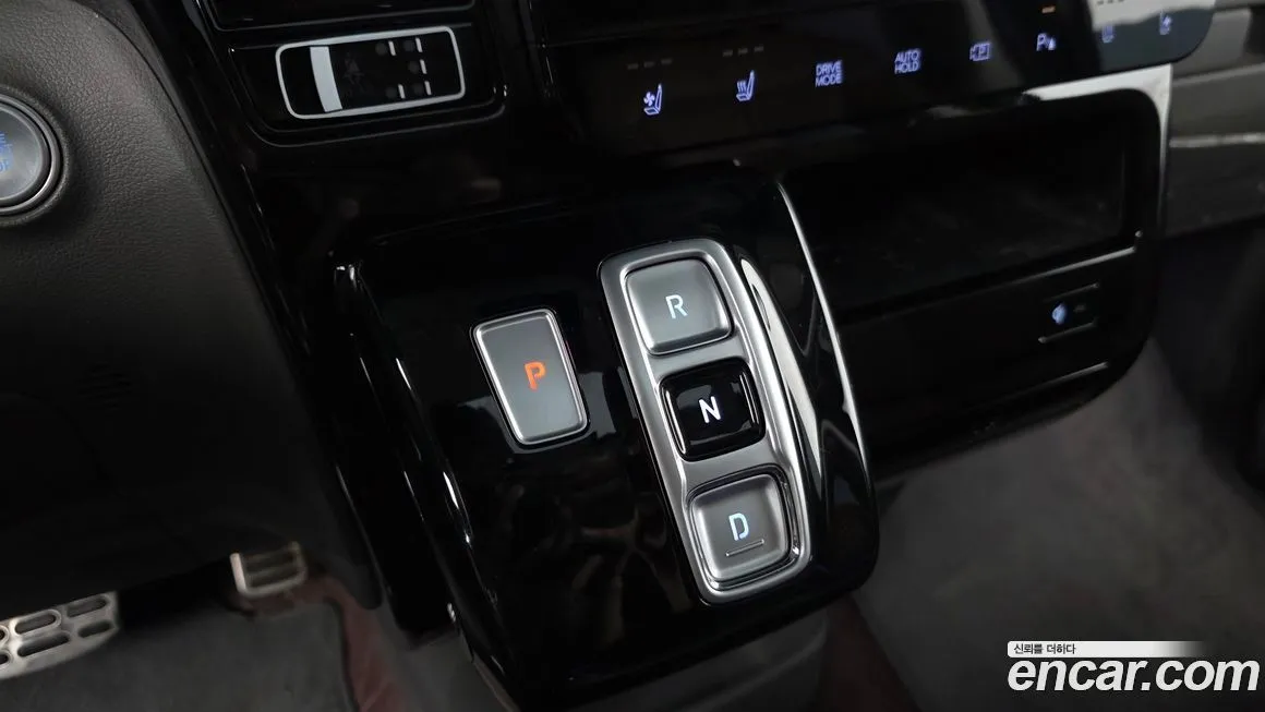 Hyundai Staria — фото 2